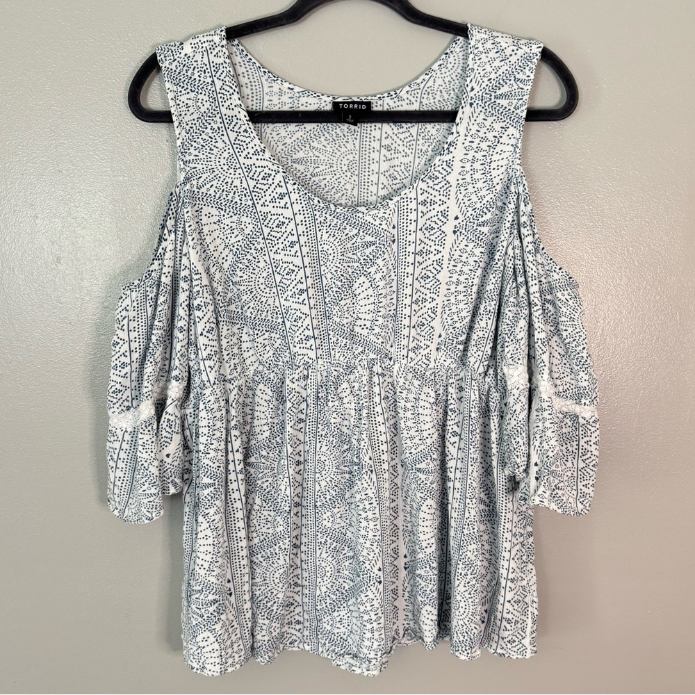 Torrid 2 Cold Shoulder Top